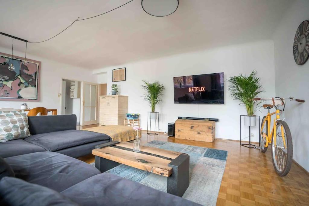 Cozy And Stylish Apartment Near Schoenbrunn Castle Wien Exterior foto